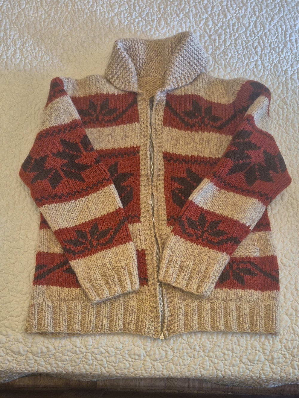 Vintage Sweater Beige and Rust Patterned Zip-Up (Near Perfect Condition)